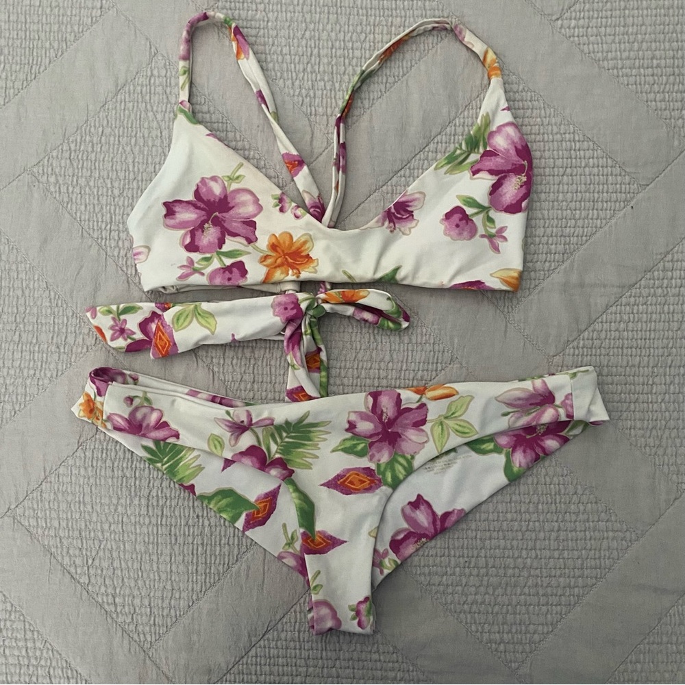 Frankie’s bikini set